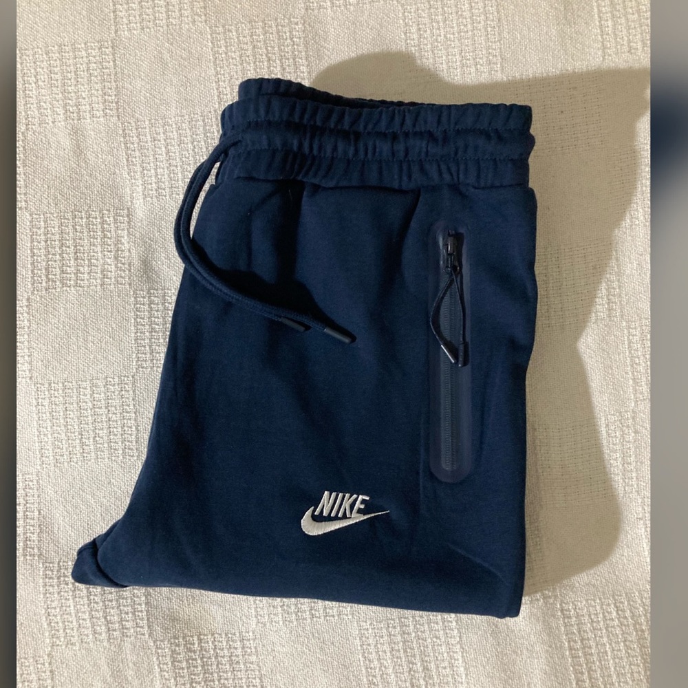 Nike Track Suit - Picture 4 of 6